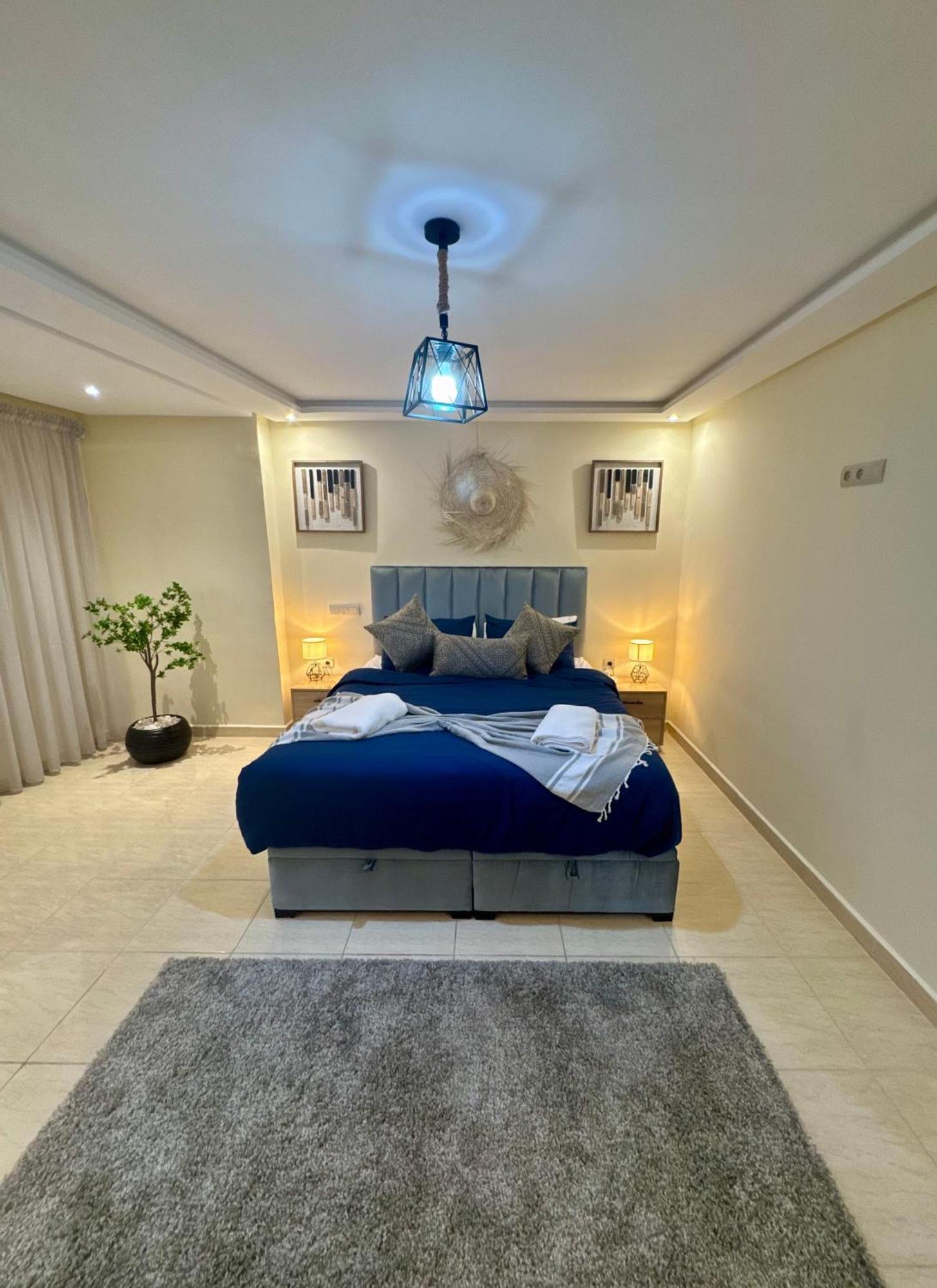 The Cosy Duplex With Gym Access & Near Mall, Palooza Apartment *